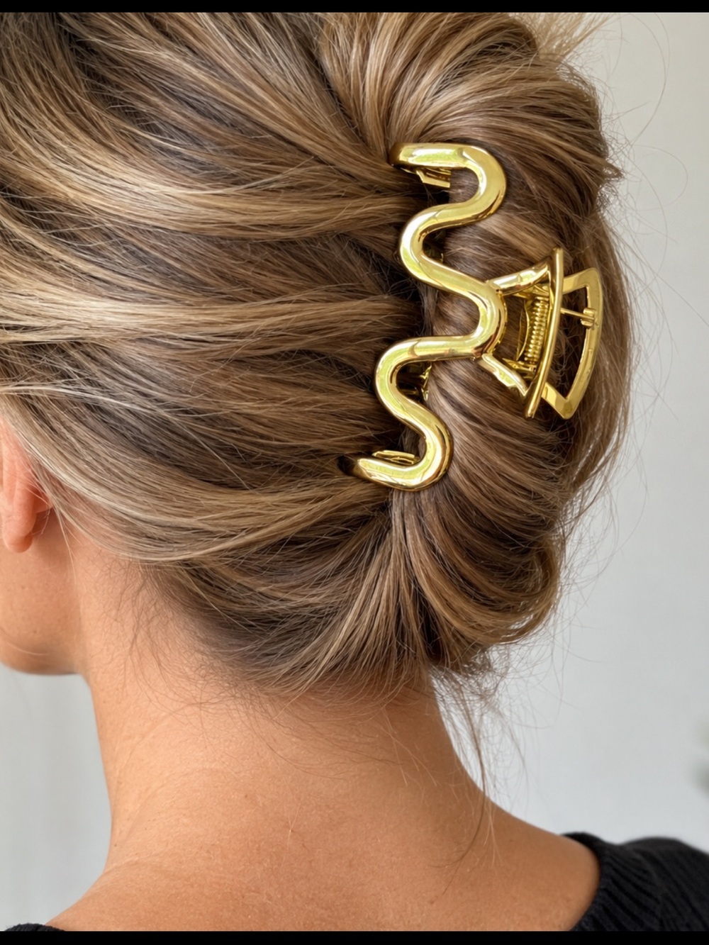 Summer & Rose Gold Wavy Metal Claw Hair Clip Women’s Hair Accessory